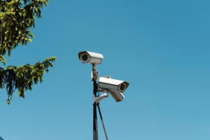 25 Nama dan Tipe Kamera CCTV Outdoor Terbaik Rating Tinggi